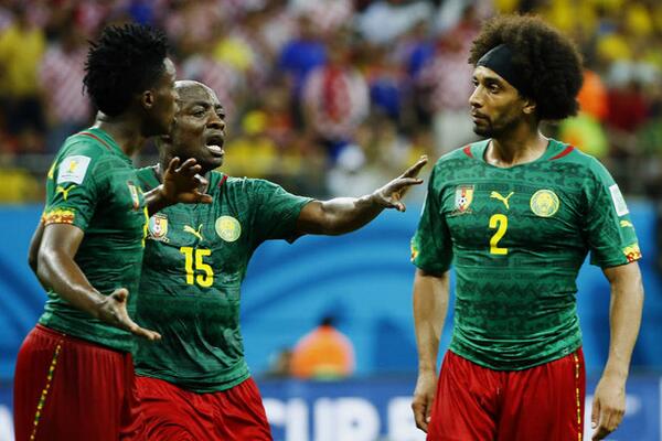 Europe1's tweet photo. Mondial : enquête sur un match truqué du Cameroun http://t.co/9kaXG40gS6 #CDM2014 #CMRCRO #CAMCRO http://t.co/CNwB38e6ZB