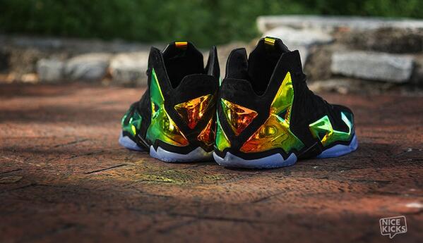 kings crown lebron 11