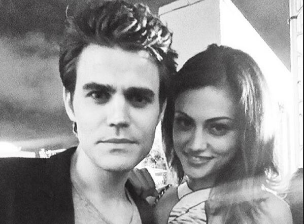 townsofrosewood's tweet image. Awww @1PhoebeJTonkin &amp;amp; @paulwesley this is too cute