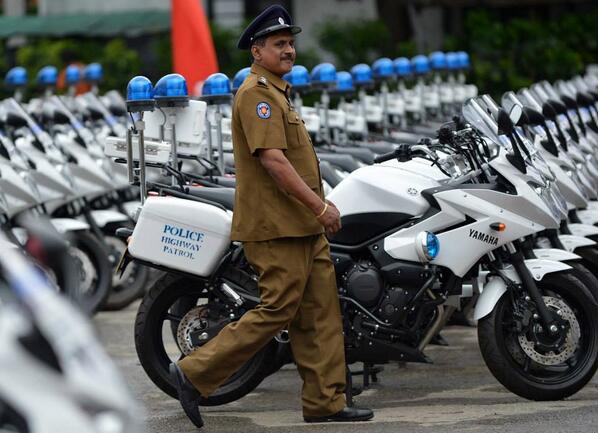 Azzam Ameen On Twitter Sri Lanka Police Buy 315 Yamaha 600 Cc