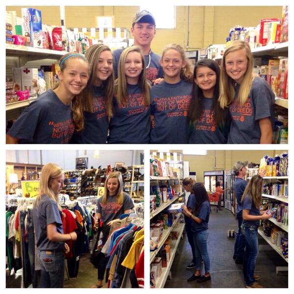 OakleafJrFFA's tweet photo. Day of Service! #FLAFFA14 #livingtoserve  "With a faith born not of words but of deeds."- FFA Creed http://t.co/5vlEpdeZvr