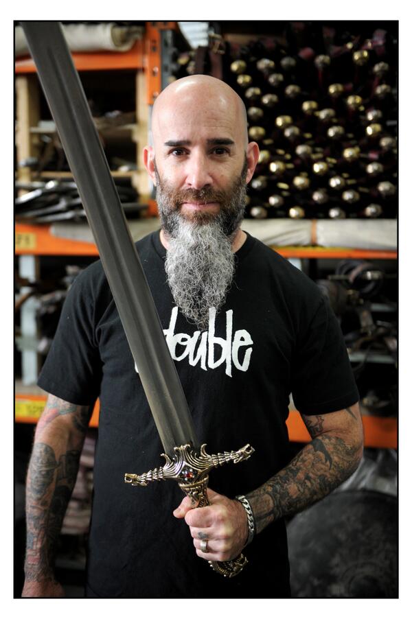 Scott_Ian's tweet photo. Valyrian steel bitches. @GameOfThrones Pic by @acbphoto http://t.co/PfHuoLElTW