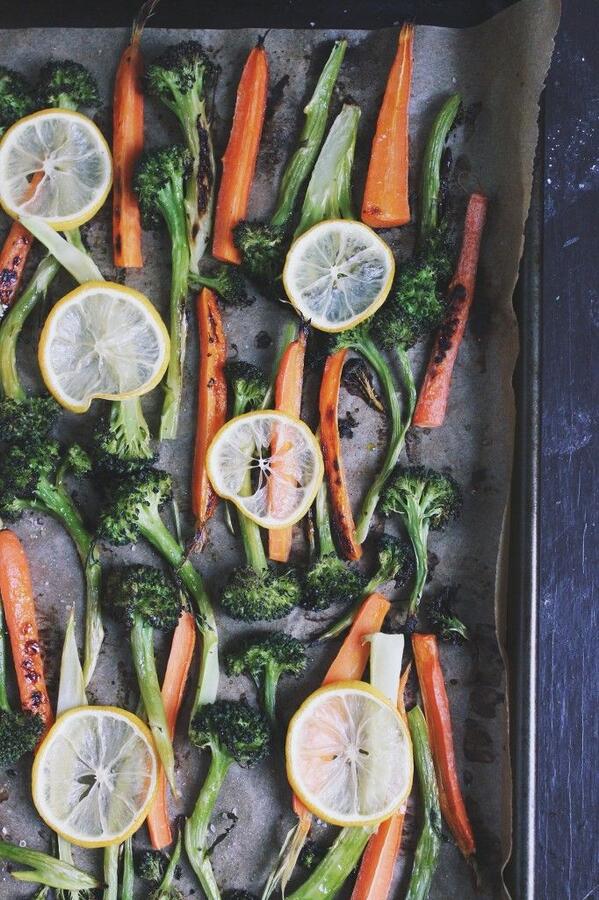 Chefrobert98070's tweet photo. Roasted Broccoli + Carrots with Crispy Quinoa, Goat Cheese + Lemony Oregano Dressing. http://t.co/A7ZQ3I7Ali