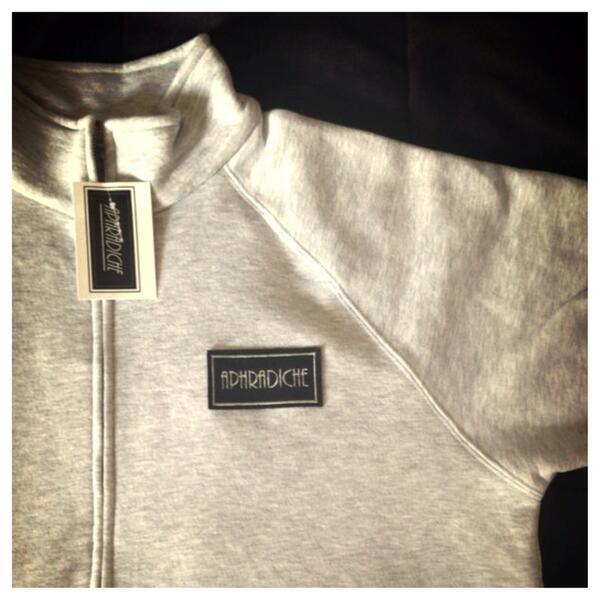 AphradicheClothing™ tweet media