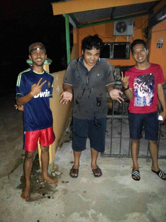 ahhhhaaaaa @Awix30 poto brng <a href="/ntizcayo/">KN</a>