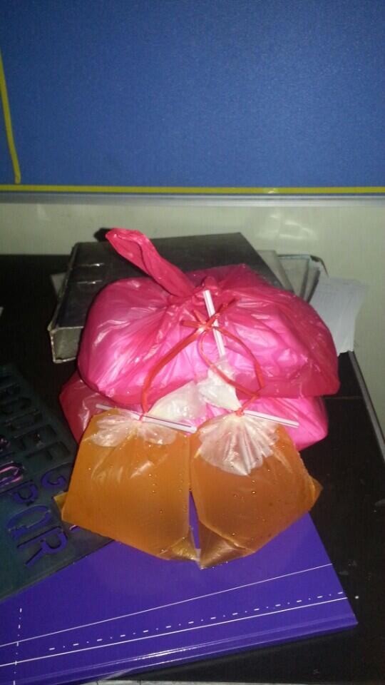 sr_sapik's tweet photo. Camni la nasib keja xtentu....berbuka kt kilang ja..huhu http://t.co/a2yXW8q0FS http://t.co/713DegPEdM