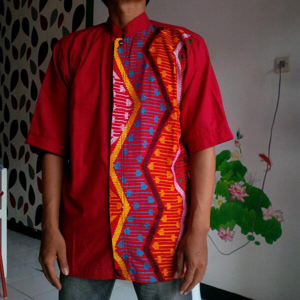 InfoMbojo's tweet photo. Buat lebaran ~» RT @TenunBima: Baju koko tenun Bima, uk L @Rp. 200.000 http://t.co/sQV57Mq0Zu
