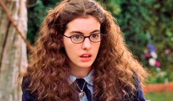 CosmopolitanUK's tweet photo. 21 home truths that only girls with curly hair will understand http://t.co/OoG6iA7pZp http://t.co/r1dduWNQiu