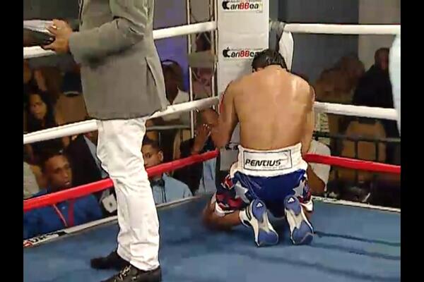 _adalis's tweet photo. #TeamJesusRojas Una Victoria más #AMB #FEDECENTRO #WBABoxing #title Poco a poco cosechando los frutos del trabajo! 👊 http://t.co/2IhCE99bpp
