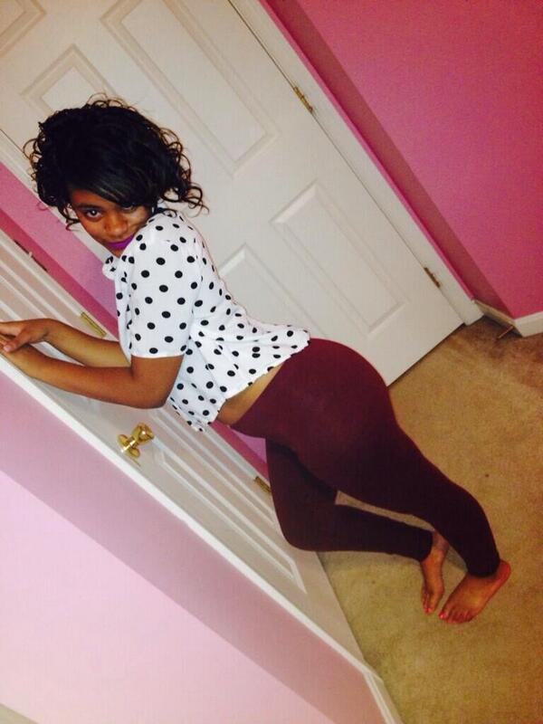 CharlescountyF's tweet photo. RT IF YOU KNOW HER FAV IF SHE LOOKS GOOD http://t.co/6wN3qNBJwa