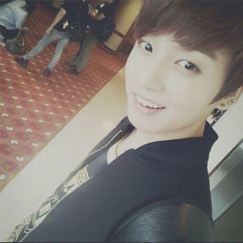 btsmknae's tweet photo. Malam ;) http://t.co/5Y9ztqCh86