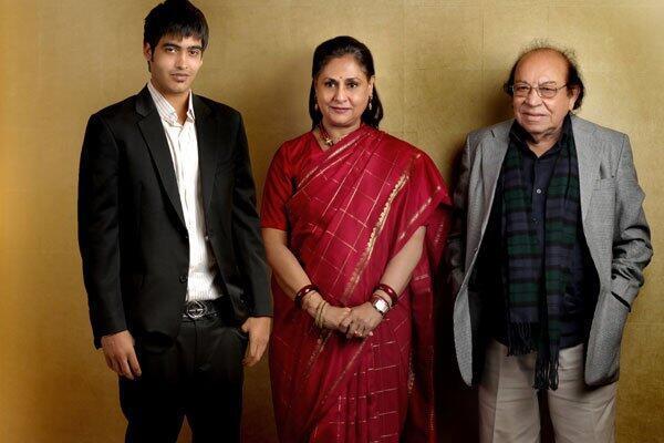 RoshanTaneja's tweet photo. Jaya Bachchan @RoshanTaneja Schol of Acting. http://t.co/a6L5kLTHzE