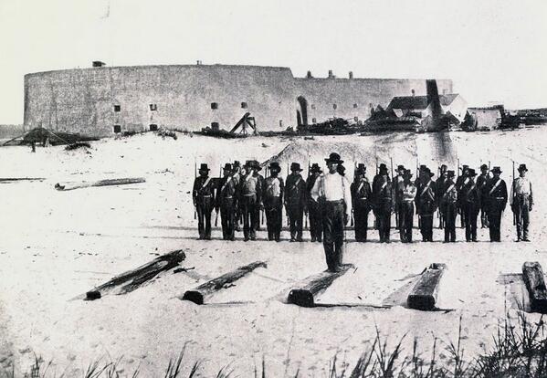 HitWithHistory's tweet image. A group of Confederate soldiers posing in front of Fort McRee near Pensacola, Florida-1861