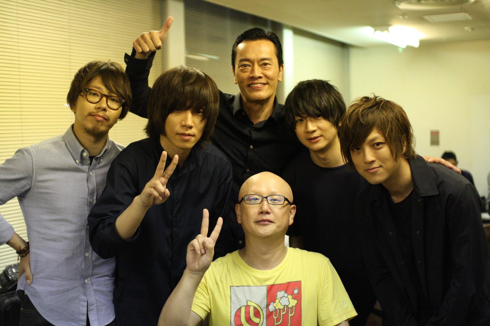Androp Pa Twitter Androp Shout が主題歌のtbsドラマ 家族狩り 本日制作発表に参加させて頂きました ありがとうございました 演者 スタッフの愛が詰まった最高傑作 いよいよ今週金曜日22時からスタート 写真は遠藤憲一さんと坪井監督と Http T Co