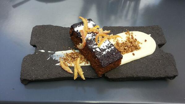#Treatday   <a href="/TheMoodyBoar/">TheMoodyBoar</a> ...
 This All Black Carrot cake was something special .....

#Justyum