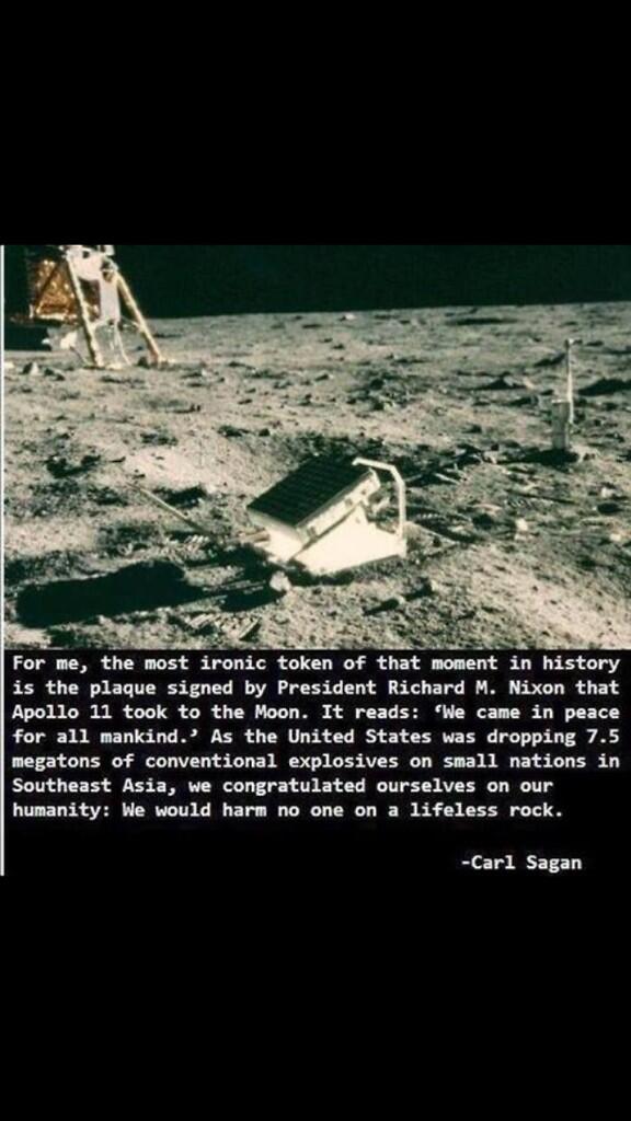 SpaceFacts101's tweet photo. Carl Sagan dropping knowledge http://t.co/WNYPPSLb0Y
