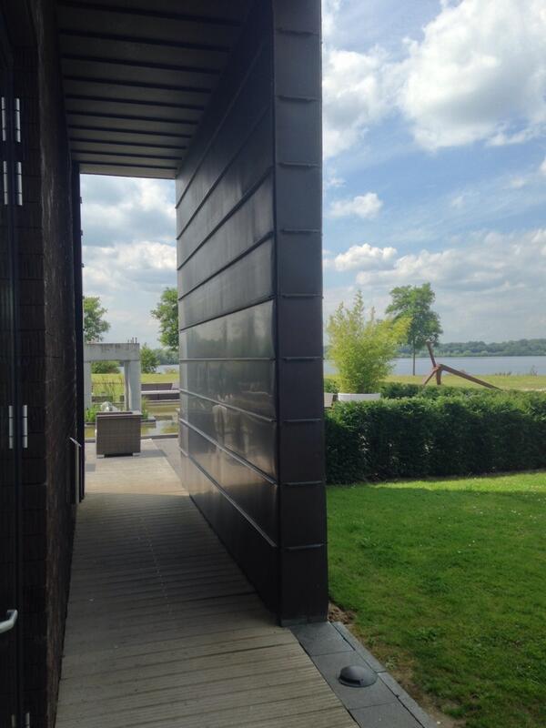 Met topondernemers en <a href="/gielpolman/">gielpolman</a> bij <a href="/Navenant_nl/">Navenant Magazine</a> aan tafel voor Maasplassenconferentie. Locatie: <a href="/Boschmolenplas/">Boschmolenplas</a>!