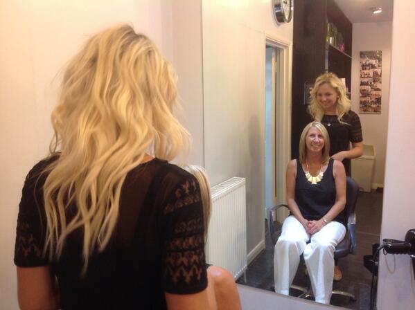 PingleAcademy's tweet image. Georgia doing really well at M &amp;amp; N Hair #PingleWEX #firstjoboffer
