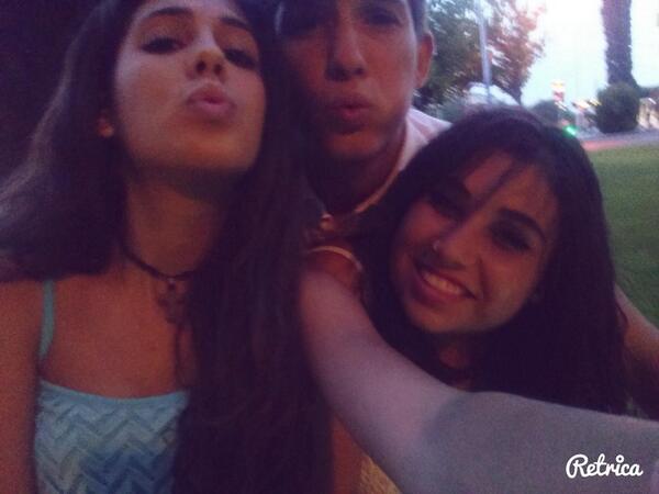 silreyesss's tweet photo. "@crmenurbano6: Desprendemos belleza @silviareyes_99 @rafapichabrava http://t.co/gEKay52V0Z"