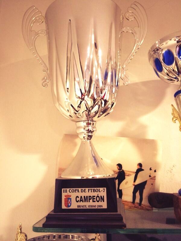 Generacion91's tweet photo. Lo hicimos en 2008! Volvamos a hacer historia! #VamosGeneración91 http://t.co/FICiQczxx0