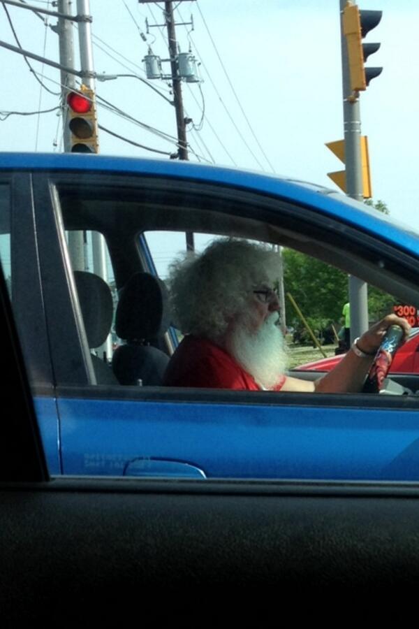 Arsencock's tweet photo. Christmas in July anyone? #SANTASCOMING http://t.co/DdwuDBkCY3