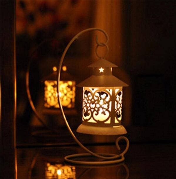 h_q1q's tweet image. مضى يومه الٲول والثاني والثالث ! ٲرٲيتم 
ما اعجلہ ! فـ يارب اكرمنا باستغلال ساعاتہ
وثوانيہ فٳن ضيفك عجول ..
'