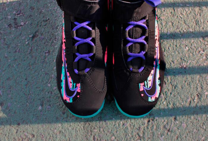Nice Kicks on Twitter: "Release info for the Nike Griffey Max 1 Dark Concord/Hyper Jade -&gt; http://t.co/yVJdimBHYI http://t.co/t8pJhTqAw0" / Twitter