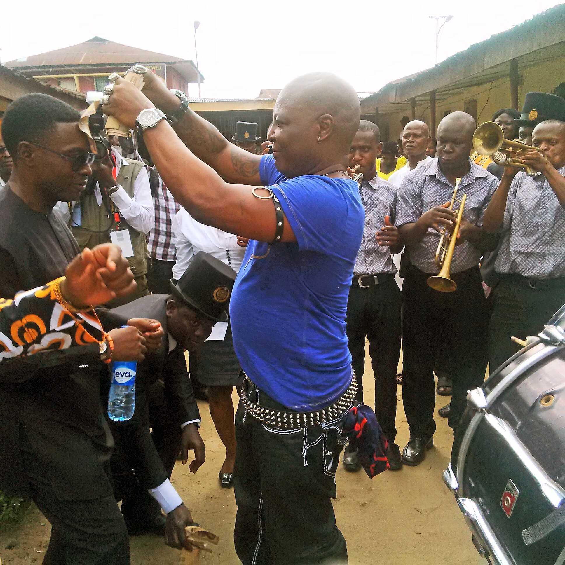 Embedded image permalink