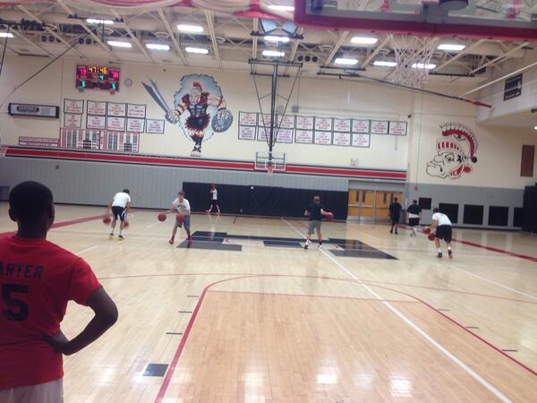 EHSBasketball's tweet image. Another good morning in the gym! I really appreciate the work our guys have done this summer! #PayingOff 🏀