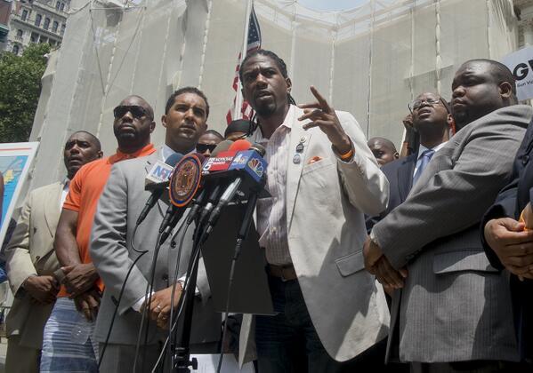 GrassrootMin's tweet photo. #PastorMonrose #67Precinct #ClergyCouncil Supports Jumaane Williams National Network to Combat Gun Violence http://t.co/tjVfkGdgqN