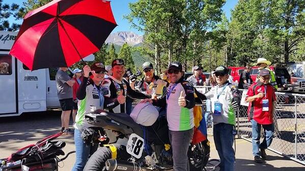 AutecoMotos's tweet photo. Colombia hace historia en el Pikes Peak: Tras 10´37´´ de carrera, Daniel Fernández logró ubicarse en la posición #6 http://t.co/uF8xAKQaiJ