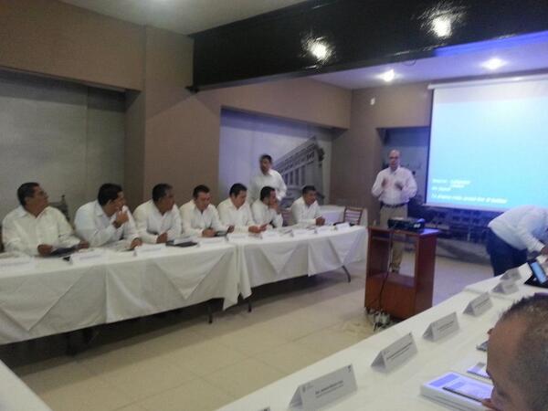 casteltec's tweet photo. Taller de Construcción del Plan Estratégico de Institutos Tecnológicos del Estado de  Verácruz. @frangelcaceres http://t.co/0FLkvG4njK