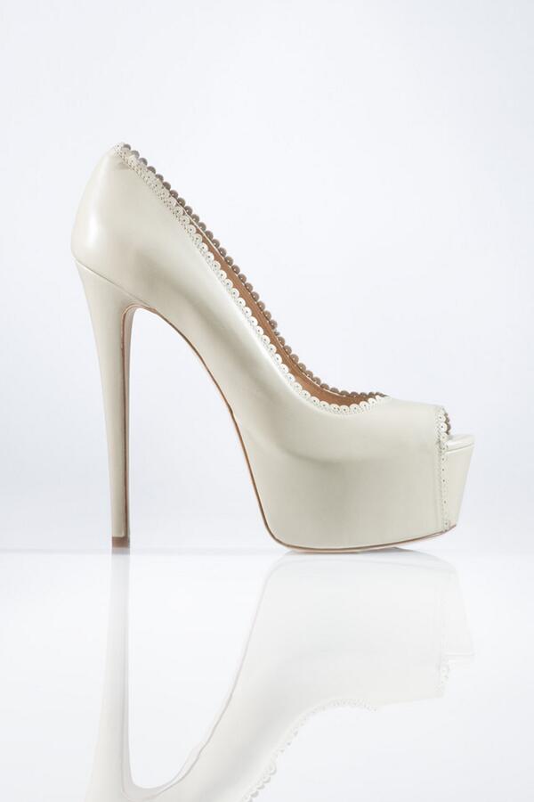 RenziShoes's tweet photo. #Tacco 12 stile di vita!#decollete' #pelle bianca scollo pizzo #plateau. Incantevole!View more http://t.co/vWC9Holakg http://t.co/U7fDBxyWU9