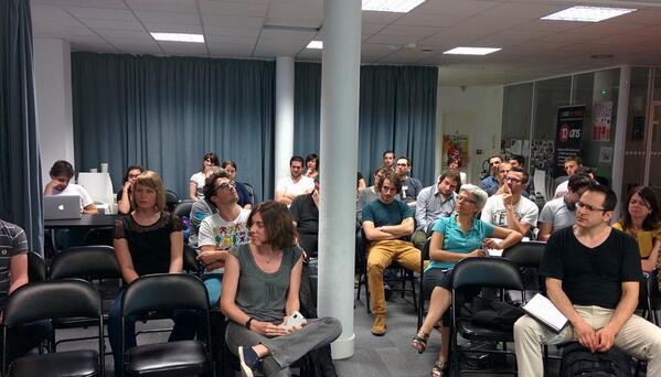 NicolasRicher's tweet photo. Fin du tour de salle pour ce 4ème Meetup WordPress Toulouse ! #WPTLS http://t.co/5VV9fiZkbc