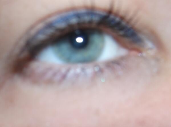 TVFANGIRL87's tweet image. @UrbanDecay #biggerblackerbadderlashes #perversionsample