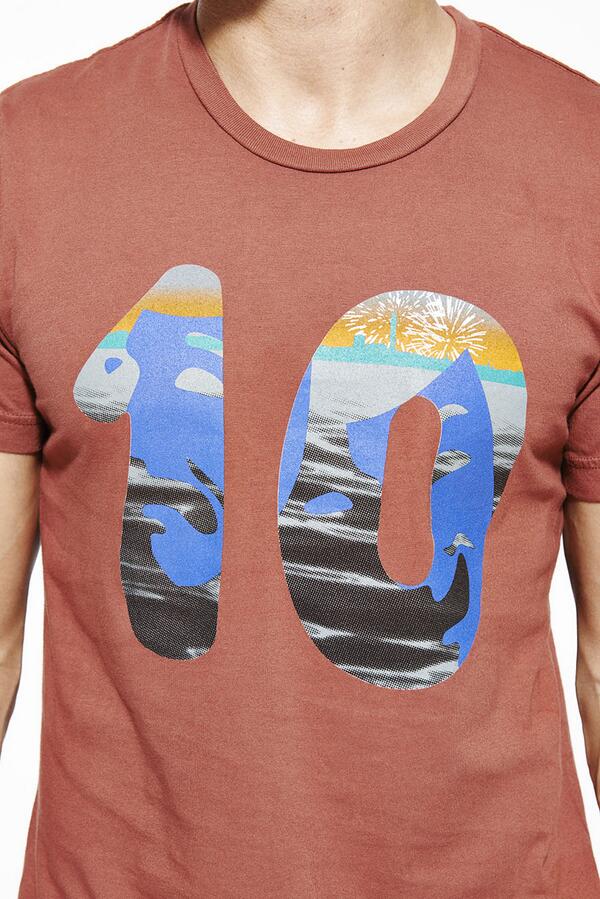 marcjacobs's tweet photo. MJ celebrates 10 years of the Ptown theater with this tee.  All proceeds go to @Ptowntheater - http://t.co/MWbPBABm7y http://t.co/sAYdgjT02G
