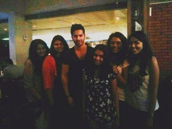 manasi_arora's tweet photo. And we met Varun Dhavan!😍😍 outing at Le Mangii😍
#umang2014 #wshops @NM_Umang http://t.co/Cj6pclfbuW