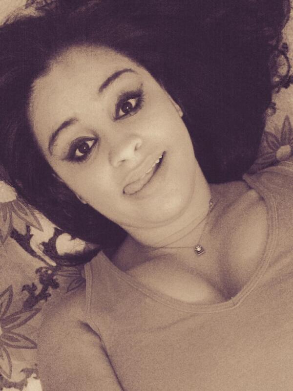 ThaislimaTah's tweet photo. Tarde quente :p http://t.co/5flzjCmHVy