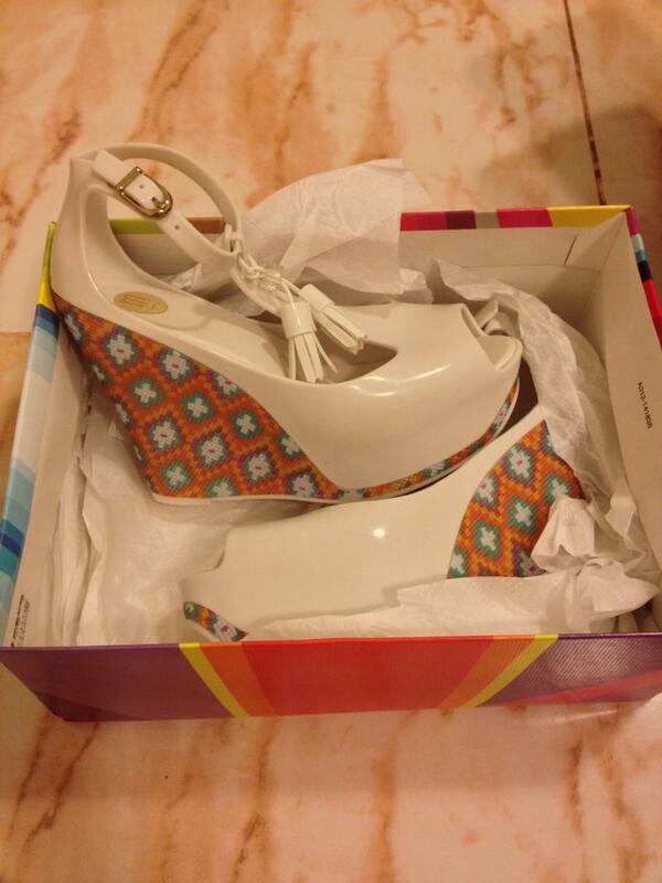 SheShop1 tweet picture