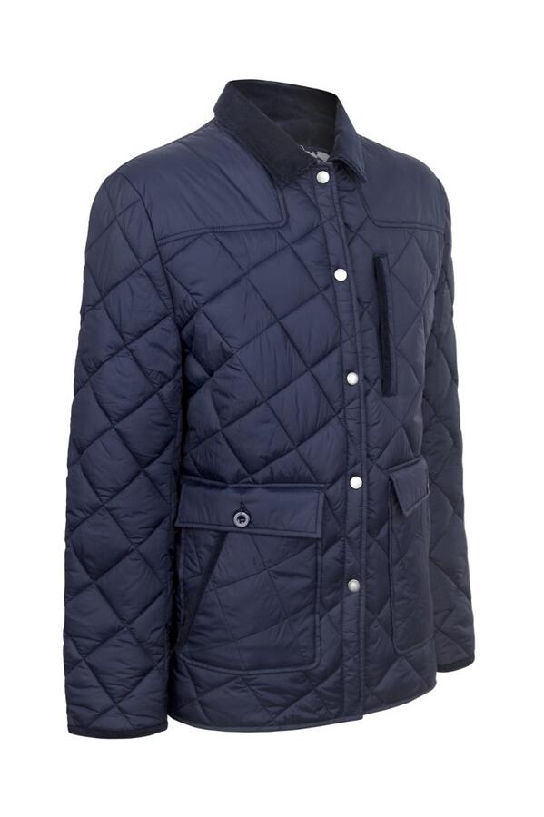 ukpackshot's tweet image. Busy day in the studio #InvisibleMannequins  #birminghamPhotography #premiershipFootballClubs #busyStudio