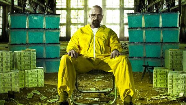 infobae's tweet photo. <FANÁTICOS> Walter White de @BreakingBad_AMC prepara su gran regreso en 2015 http://t.co/0NkiTMuVt7 http://t.co/5YPOGiPl19