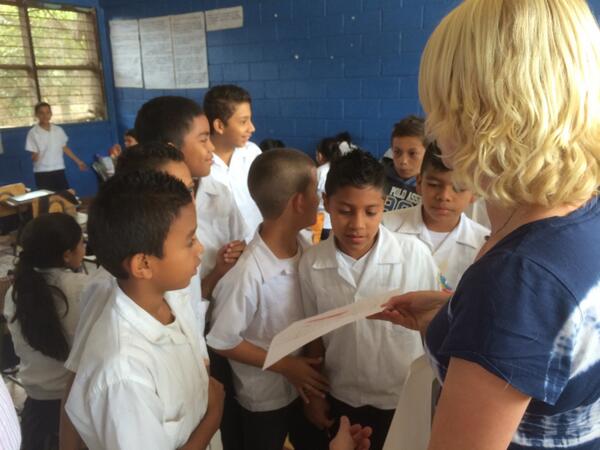 CeesKuiper's tweet photo. Schoolbezoek Tegucigalpa:Kwaliteit Onderwijs in perspectief.Workshop soc.dialoog Honduras@CNVOnderwijs @CNV_Internat http://t.co/FC5lcnq6w2