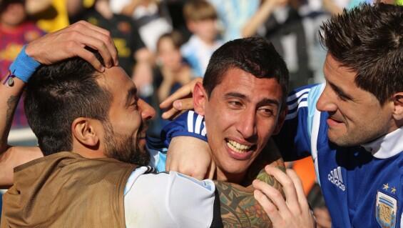 #Mundial2014 #ARGvsSUI Di María: "Los héroes somos los 23 que estamos acá" tinyurl.com/kp8quy4