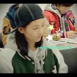 Brf9mDbCYAEAINS.jpg:large