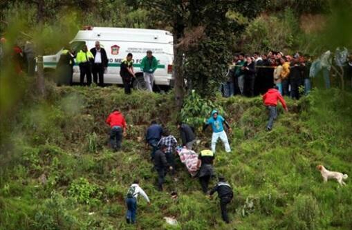 segundo accidente fatídico que ocurre en pocos meses y en el cual se ven implicados el transporte público #Toluca