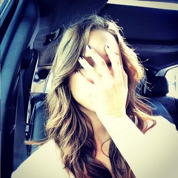 hellxbent's tweet photo. Can the world just go away? #lazyday http://t.co/y8Ix3nGMLt