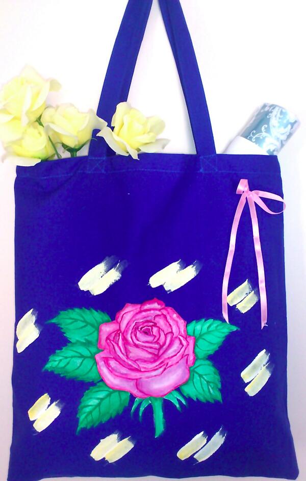 mainasboutique's tweet image. Go Blue this Independence Day! #25%OFF with code 25OFFTWTR on ur #favorite #customizablebags @ etsy.me/1khbsUj