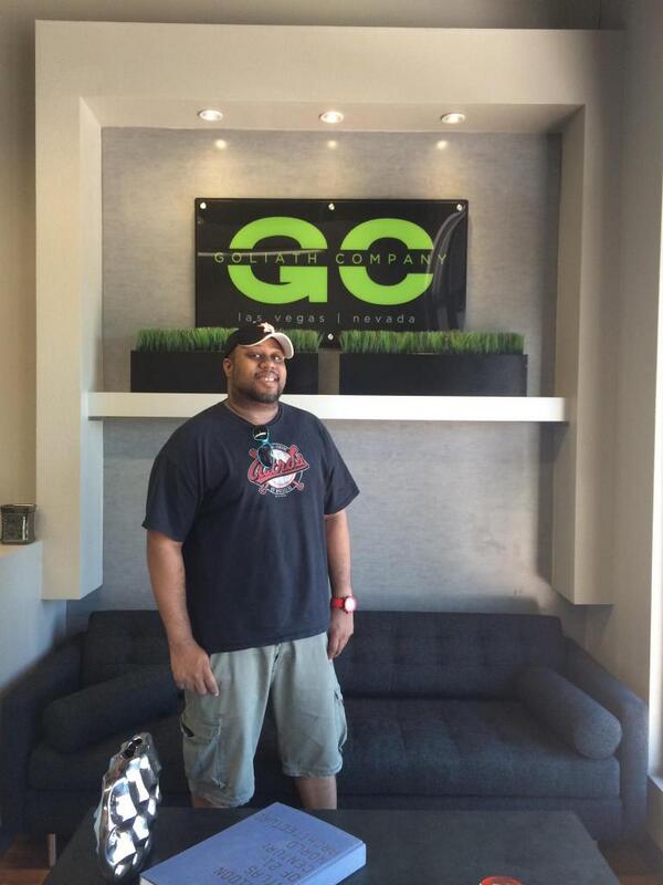 tweetmesogood's tweet image. @Amie_Yancey I have infiltrated your office! Blame @rexalynnwalberg! #HighRiseLiving #GoliathCompany #FlippingVegas