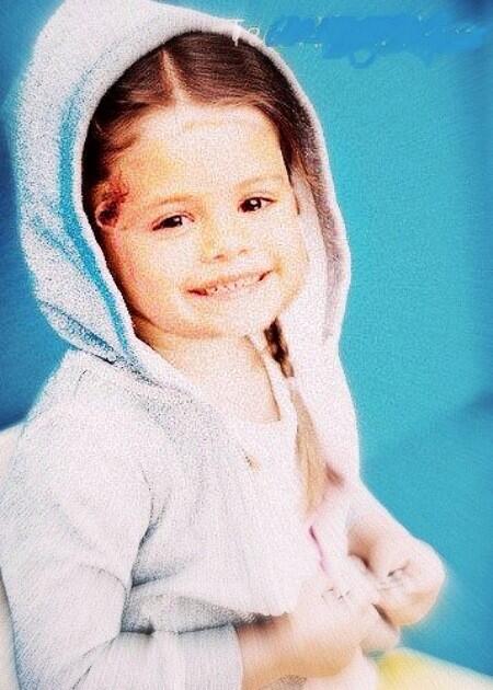 Výsledek obrázku pro selena gomez fetus