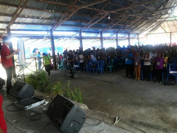 RTSManado's tweet photo. Sesi 1: Pemulihan Hati Bapa http://t.co/UO4i5rK8xO